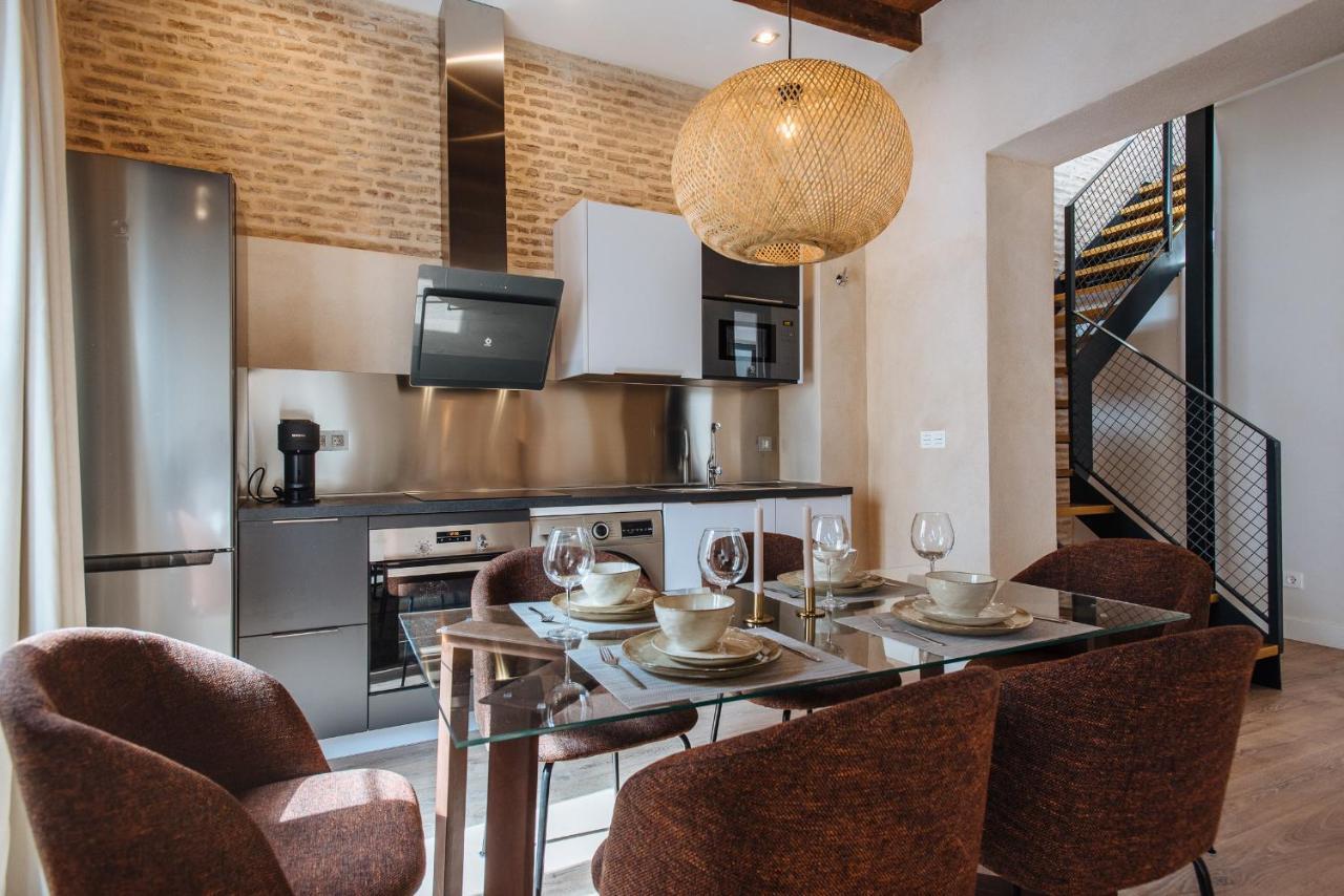 La Silleria De Triana By Magno Apartments Sevilla Bagian luar foto